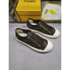 Fendi Low Shoes